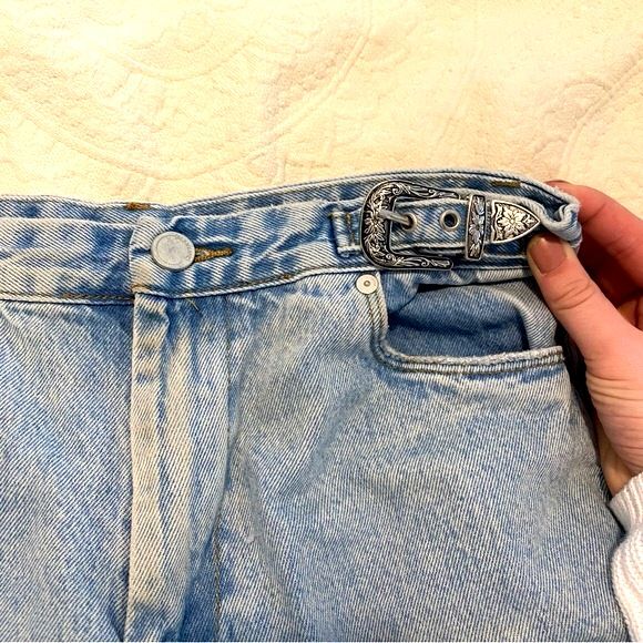 Blank NYC The Bleecker size 28 Light Wash Belt Appliqué Western Mom Jeans - Picture 6 of 12